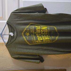 Royal Portland Oregon City of Roses Mens Graphic T-Shirt NWOT